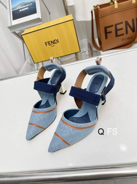 Picture of Fendi Shoes _SKUFendisz35-408CMNW03065101